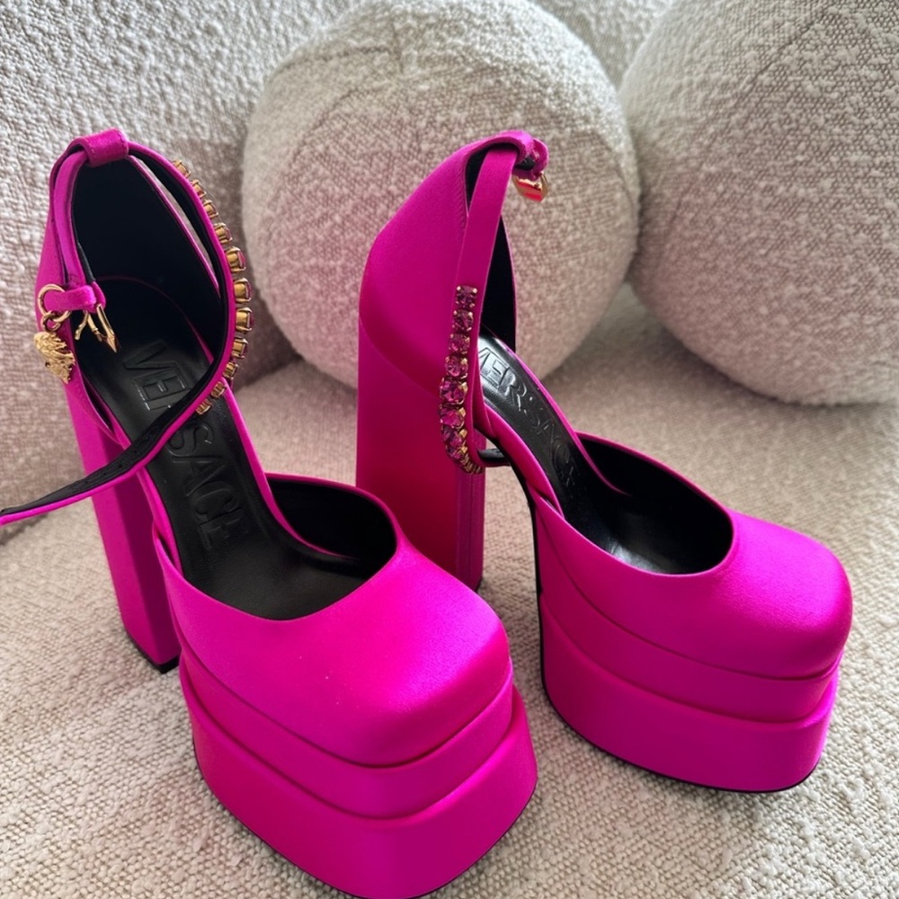 Versace Medusa Head Charm Satin Platform Pumps